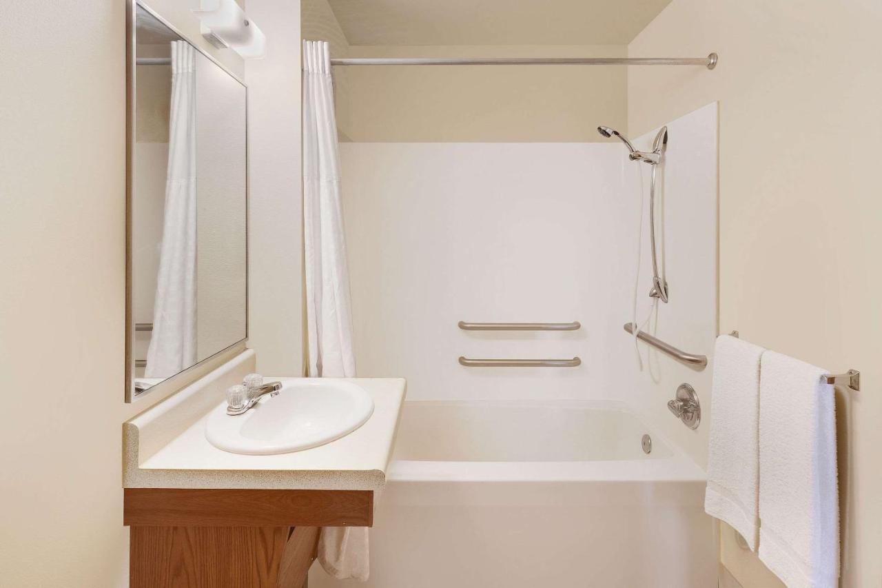 Woodspring Suites Каунсъл Блъфс Екстериор снимка